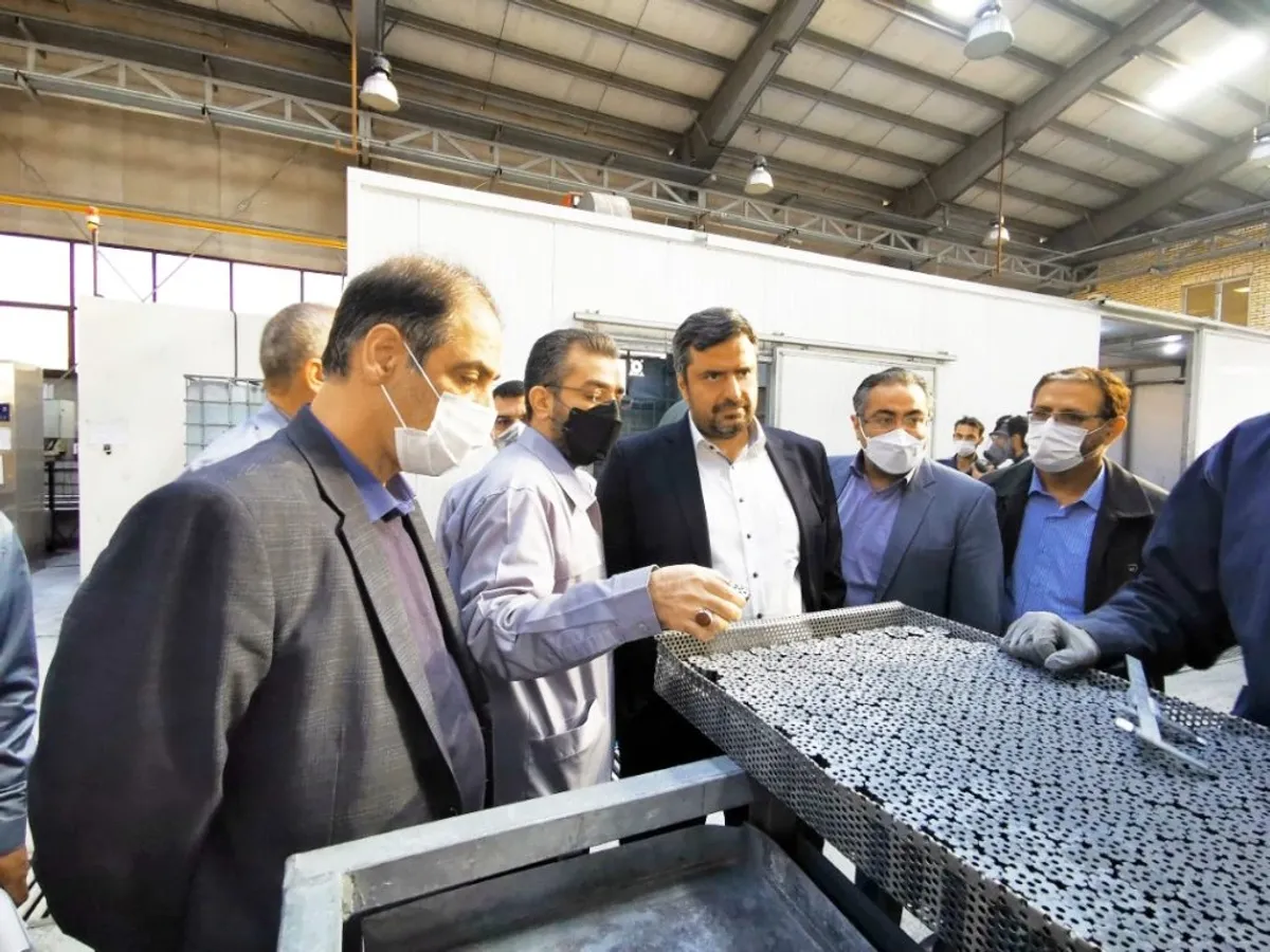 Manager's visit and consultation at the factory of the Investment and Development Company of Mines and Metals