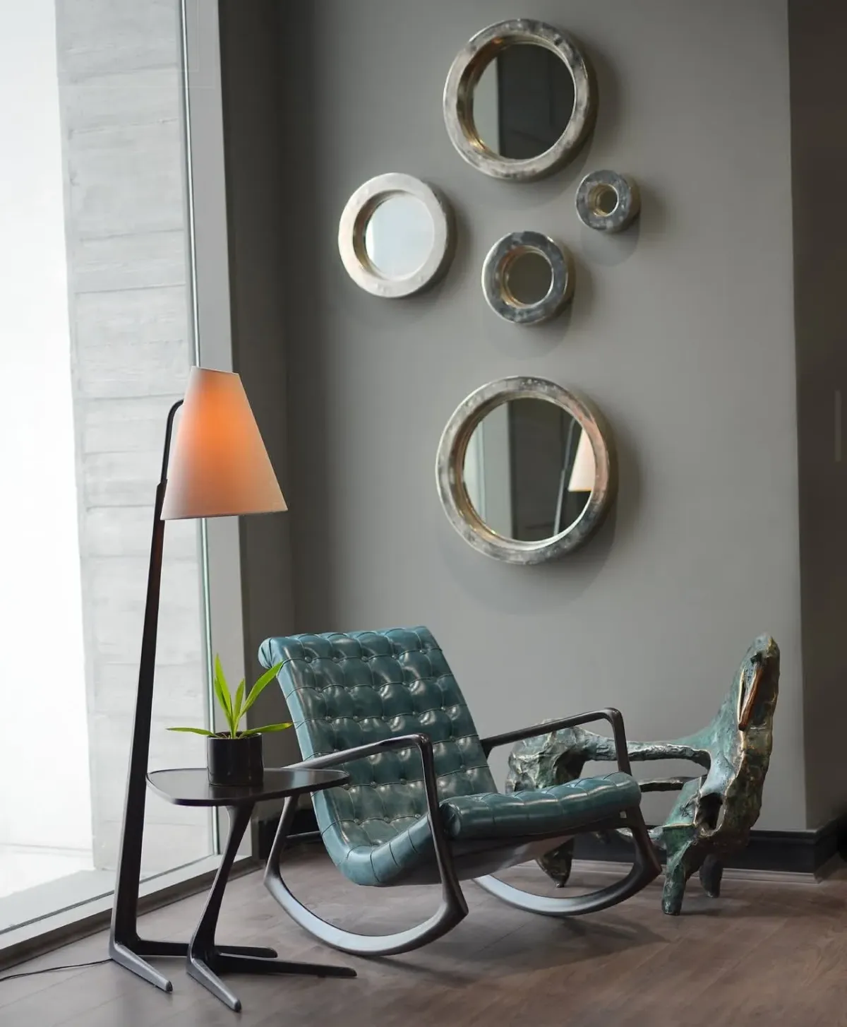 کۆمەڵەی کورسییەکانی وود و ئارت هاوس