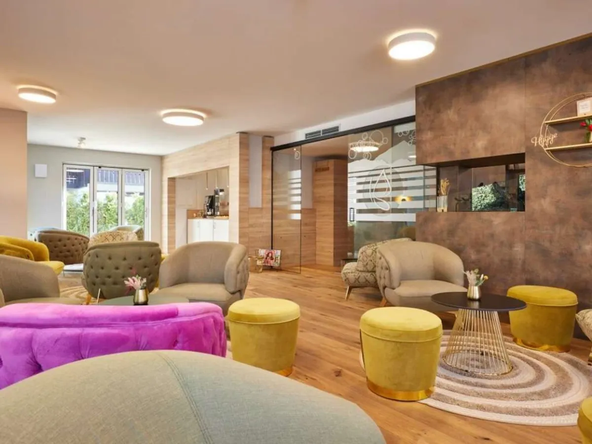 Kobra Home'dan oturma odası için modern ve konforlu kanepe