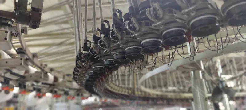 دپارتمان گردبافی کارخانه