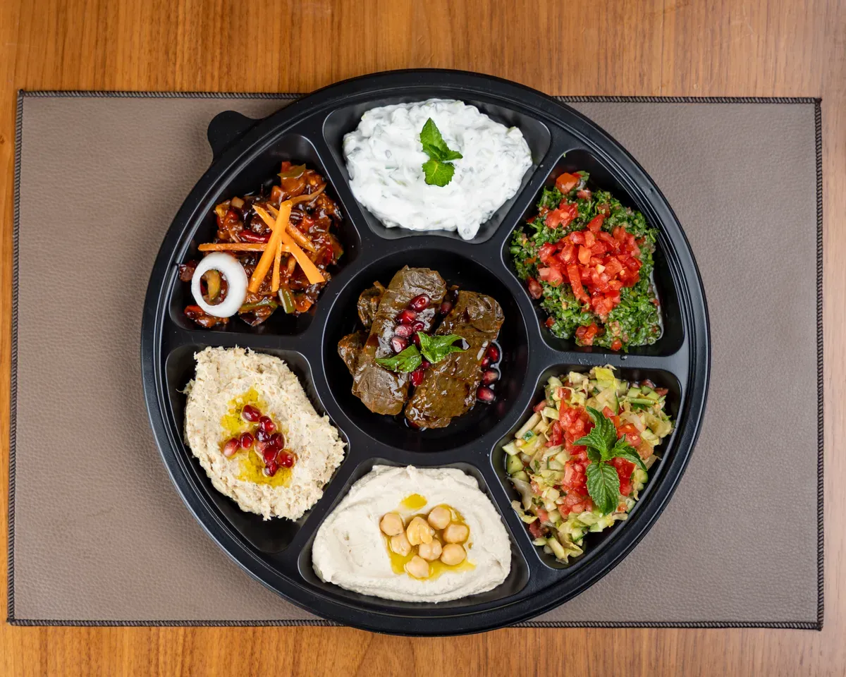 زەڵاتە چێشتخانەی سەڵات ئەلئەسماک