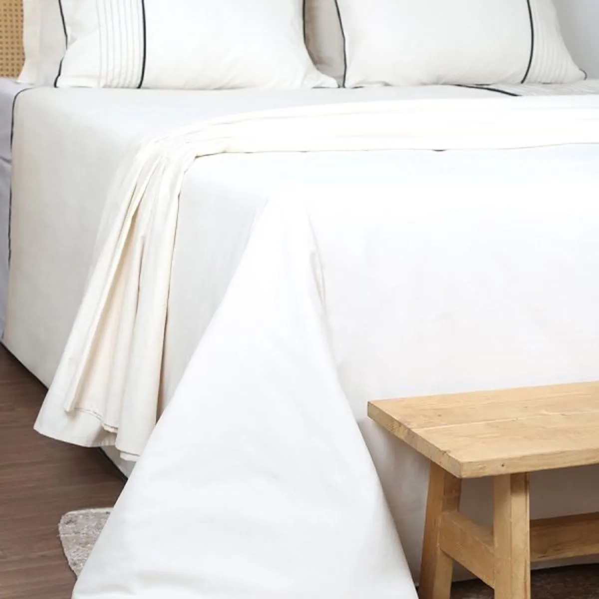 Star Duvet Cover Set, Roham Design, Double, 7-Piece, Two-Tone – Product of Borujerd Textile Company.