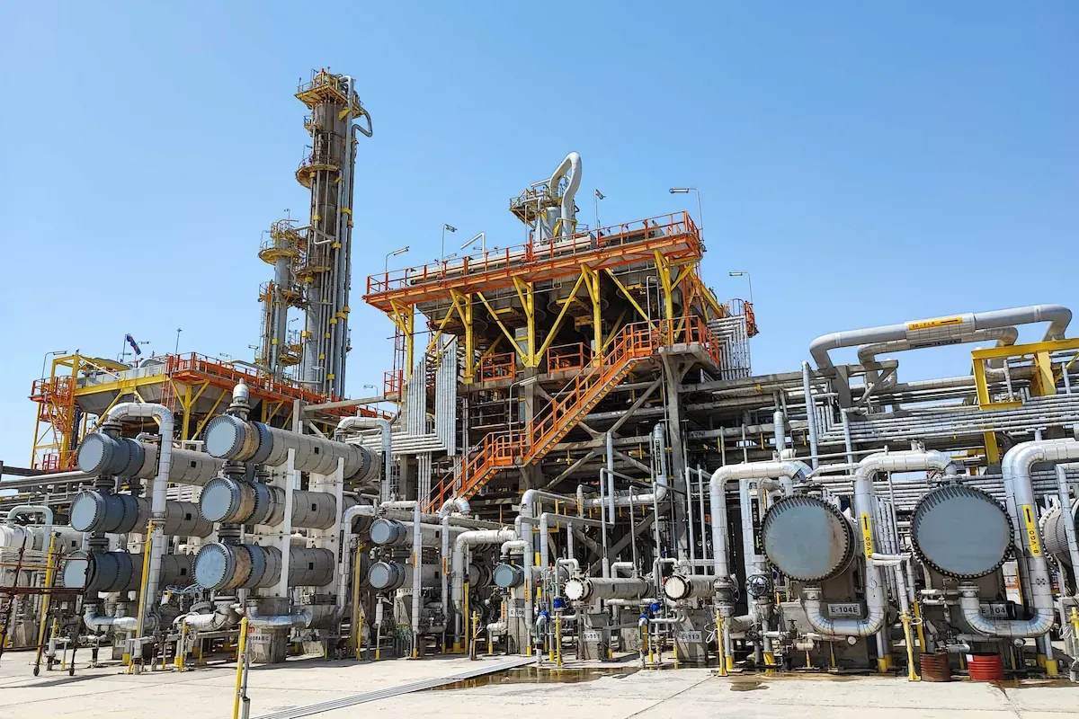  Official announcement of project award to Pas Behin Qeshm Oil Refining