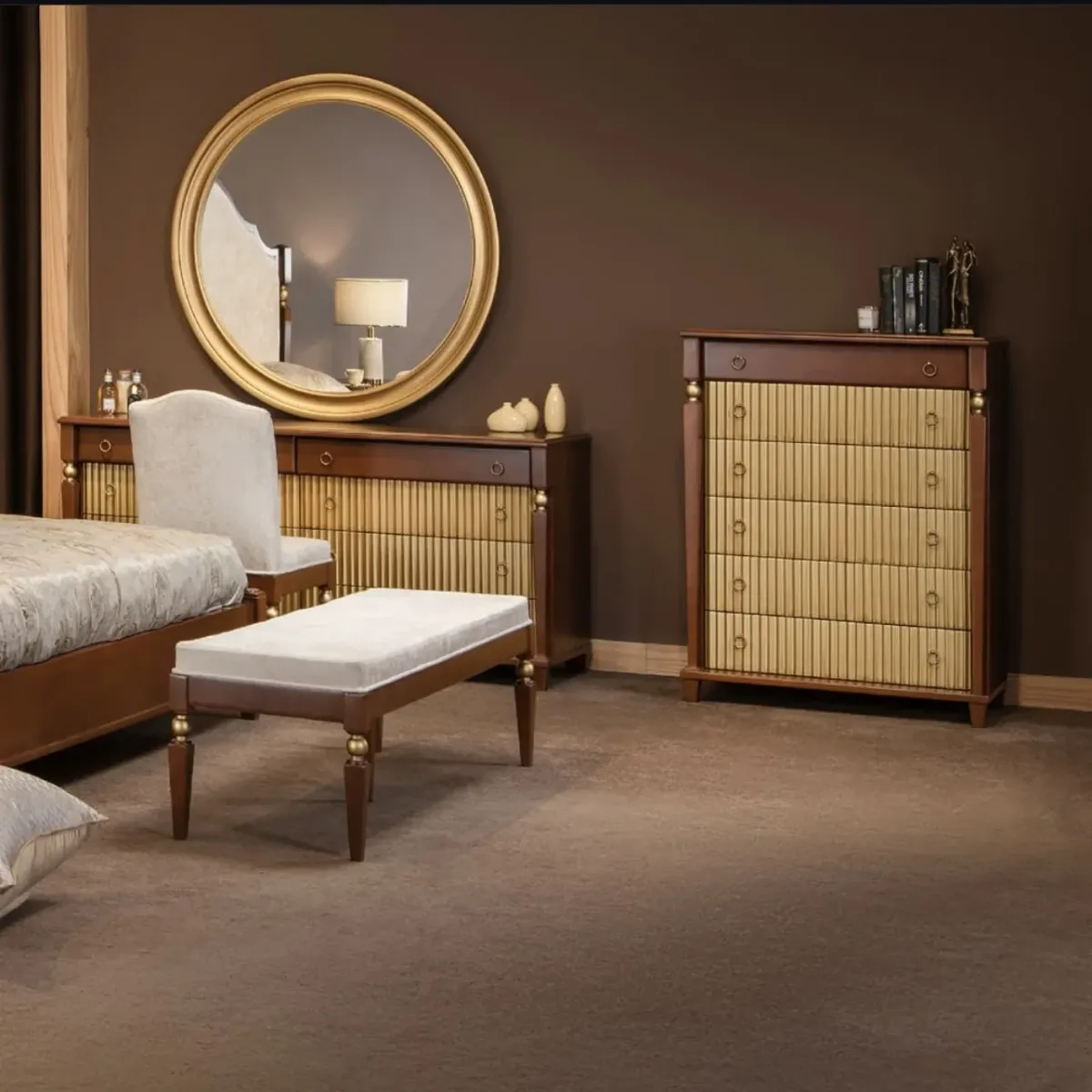 ژووری نوستن و سێتی ئاوێنەی سەرنجڕاکێش