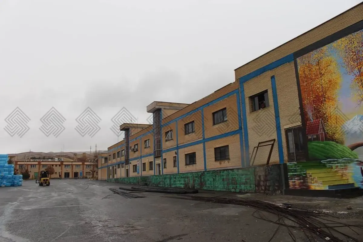 دیمەنی بینا کارگێڕی و بەڕێوەبردنەکان لە کارگەکانی قوماشی خۆ