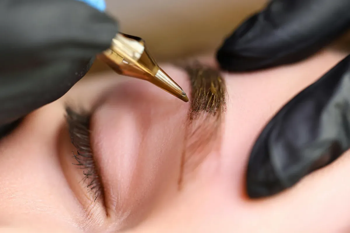 Advantages and Disadvantages of Micropigmentation and Microblading