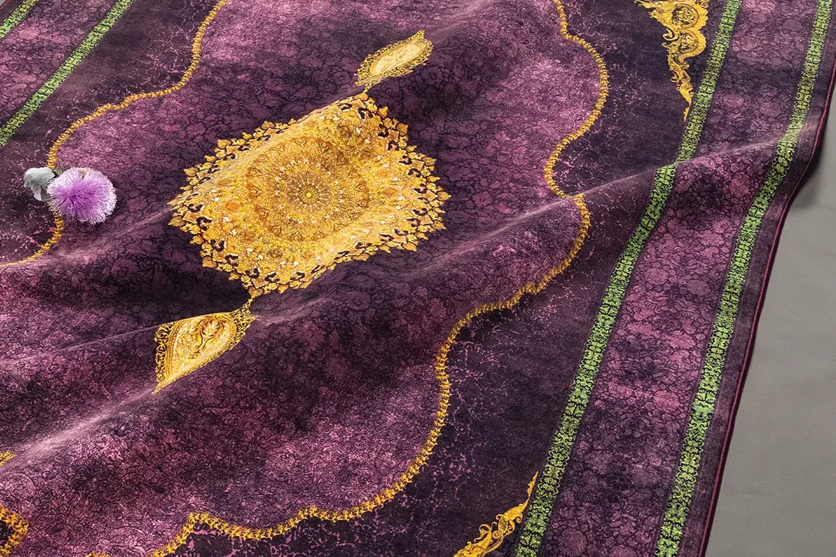 Why machine-made silk rugs look so luxurious