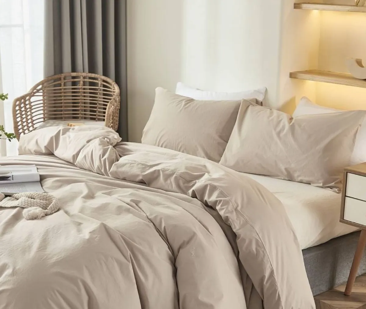 Bedspread from Borujerd Textile Company’s collection, with beautiful design and high quality.
