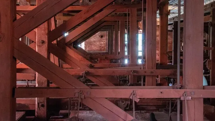 Is Industrial or Traditional Joist Better? Advantages and Disadvantages Explained