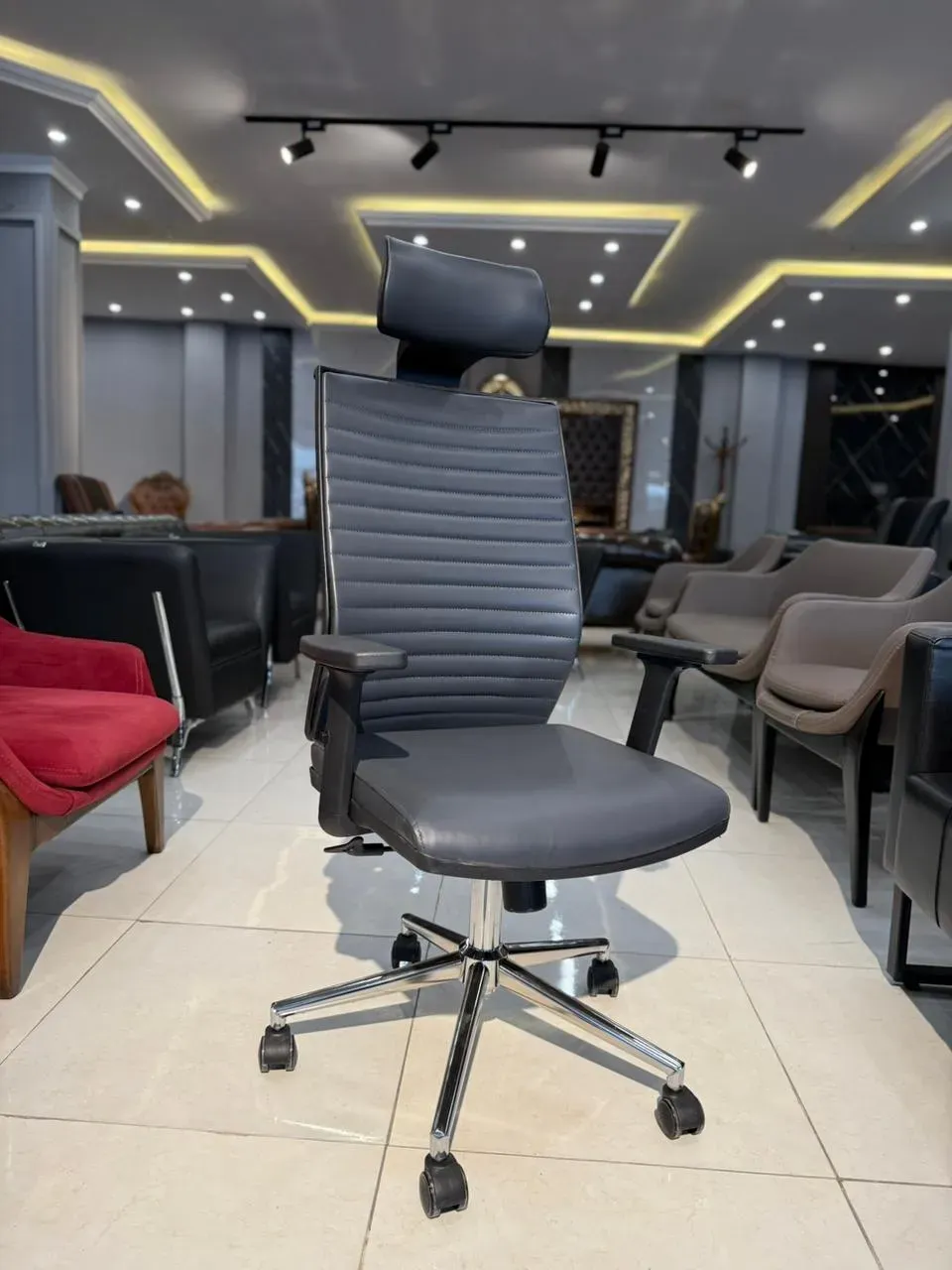 کورسیی ئیداریی سویت