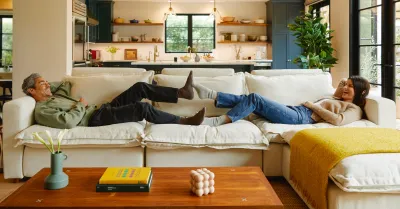 Arranging sofas in small and large living rooms