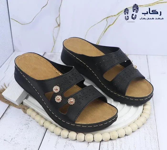 نەعلی توببی