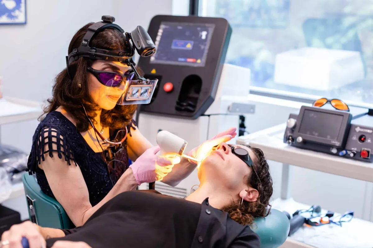 Lazer ve Mikroiğne Kombinasyonu;