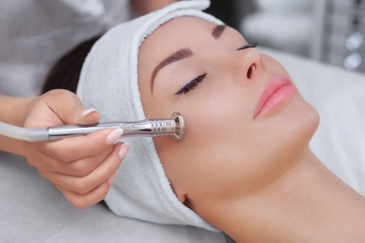 کاربردهای درمانی و زیبایی میکرودرم ابریژن